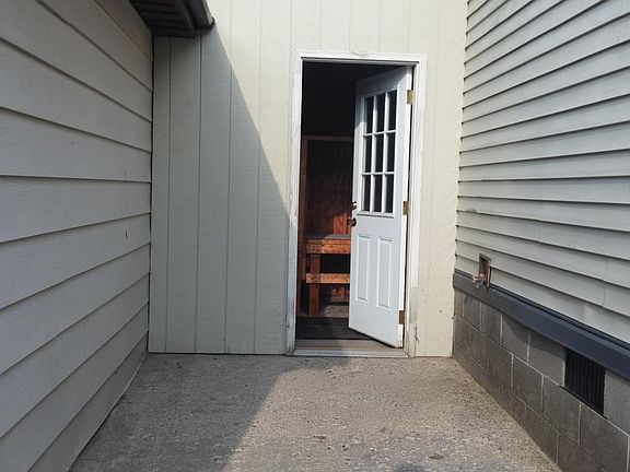 3rd image of 11500 S Peach Ave