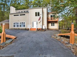 5343 Delia Ter, East Stroudsburg, PA 18301