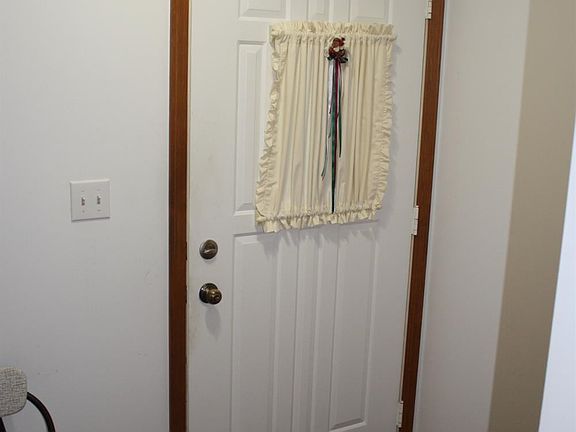 5th image of 639 Woodcreek Ct