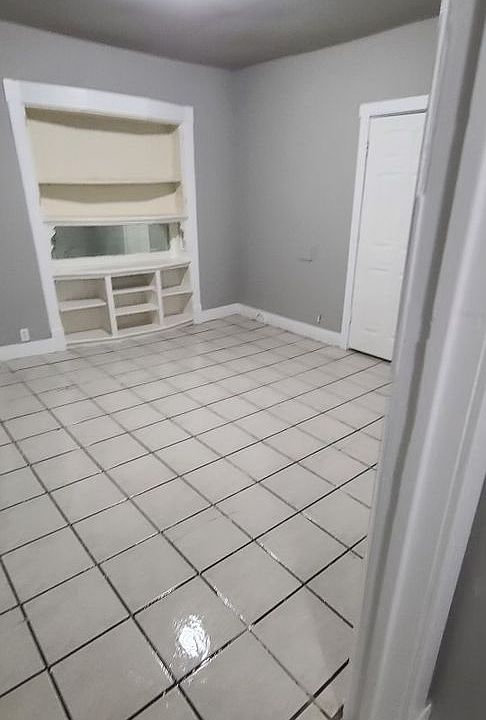 1st image of 3169-3171 N 6th St #3169