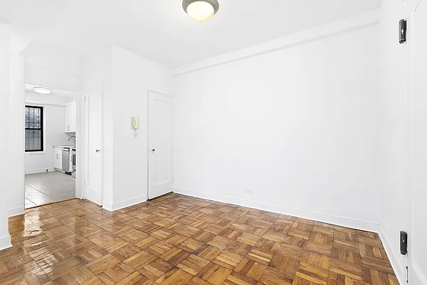 Rented by Compass | media 19