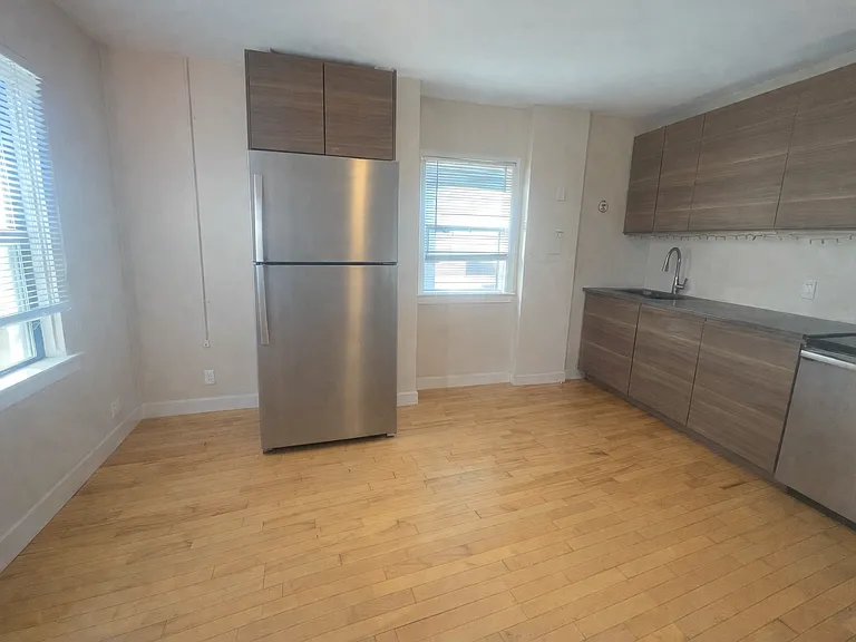 414 S 3rd Ave #11 — Photo 3