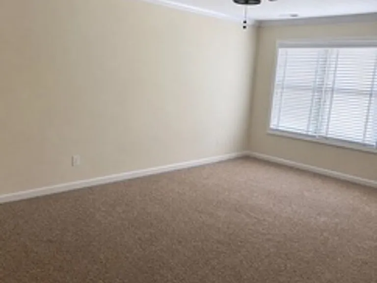815 Westridge Cir — Photo 16