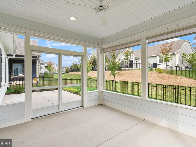 121 Cowbird St — Photo 24