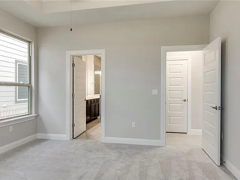 9205 Gynerium Dr — Photo 19