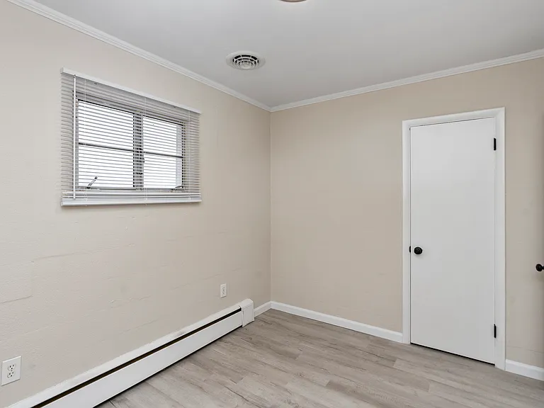 208 N Jefferson St — Photo 17