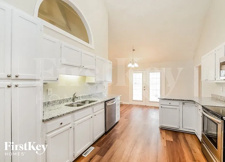 1510 Barry Oak Ct — Photo 6