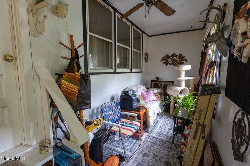 4th image of 772 Saratoga Road