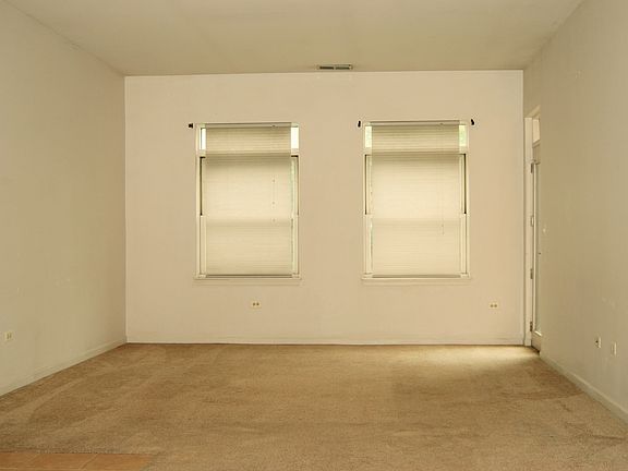 3rd image of 1431 S Halsted St APT 3A