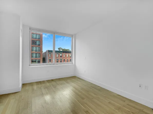 150 Fourth Avenue image 4 of 13