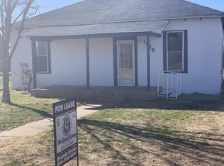 1215 S 11th St, Slaton, TX 79364