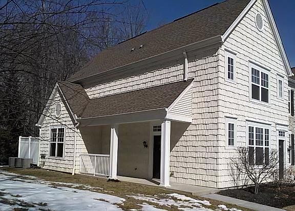 3rd image of 9221 Yarmouth Dr