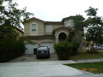 1st image of 11570 NW 83rd Way