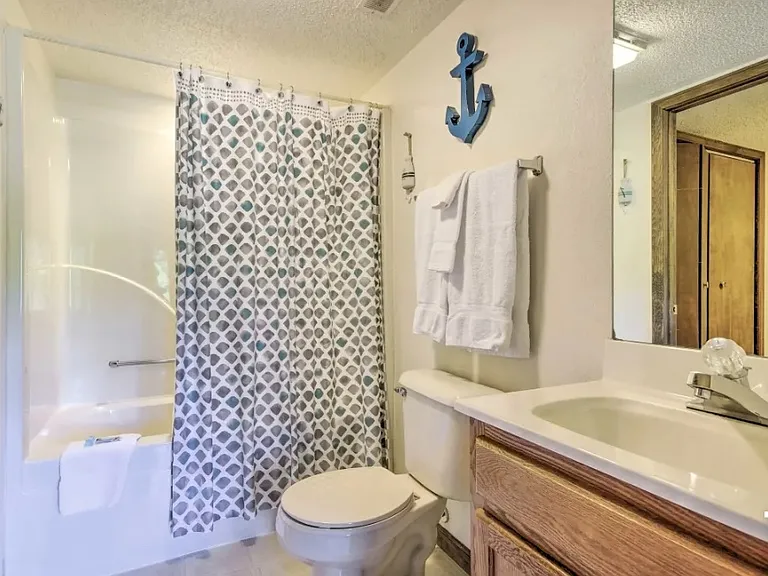 1082 Rachel Rd — Photo 12
