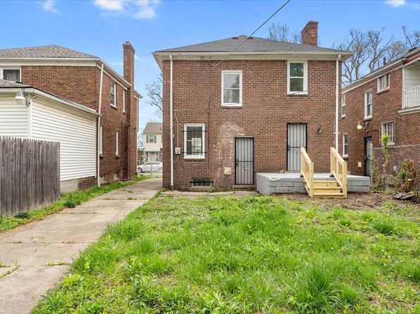 15771 Birwood St, Detroit, MI 48238