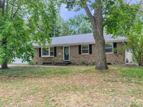 10933 Hillsboro Ave N, Champlin, MN 55316