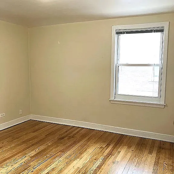 621 Waukegan Rd — Photo 7
