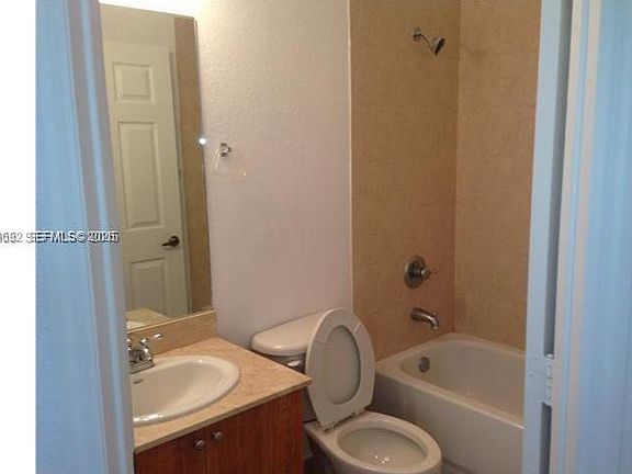 5th image of 10855 NW 88th Ter Unit 103