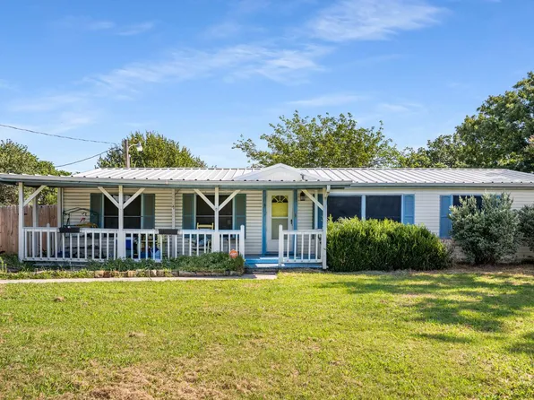 121 Brighton Rd, Springtown, TX 76082