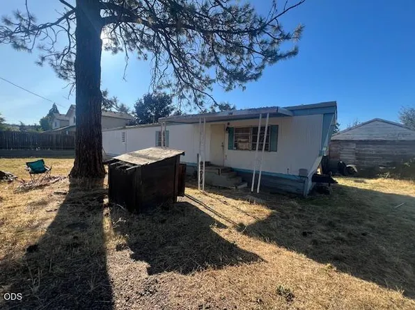 705 W Linn Rd, Eagle Point, OR 97524