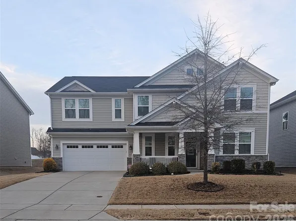 7512 Meridale Forest Dr, Charlotte, NC 28269