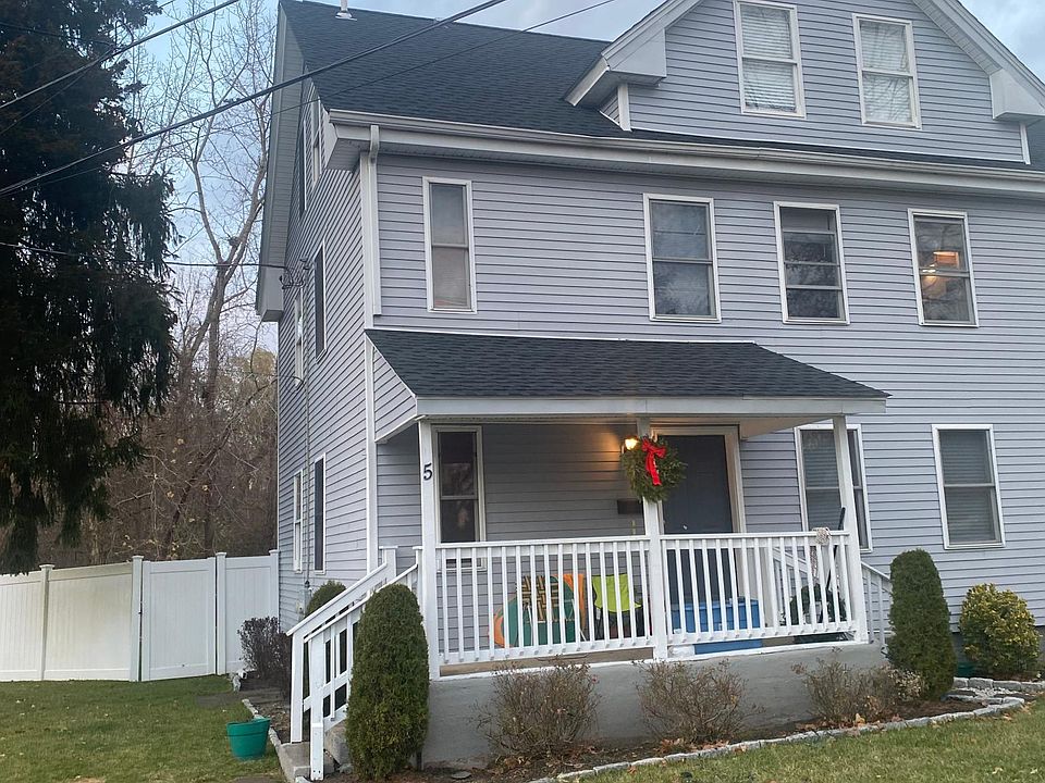 1st image of 5 Wentworth St #2