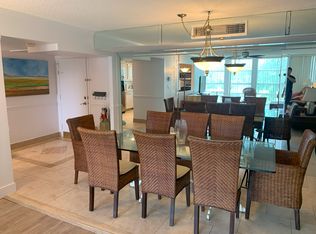 601 Three Islands Blvd APT 302, Hallandale, FL 33009