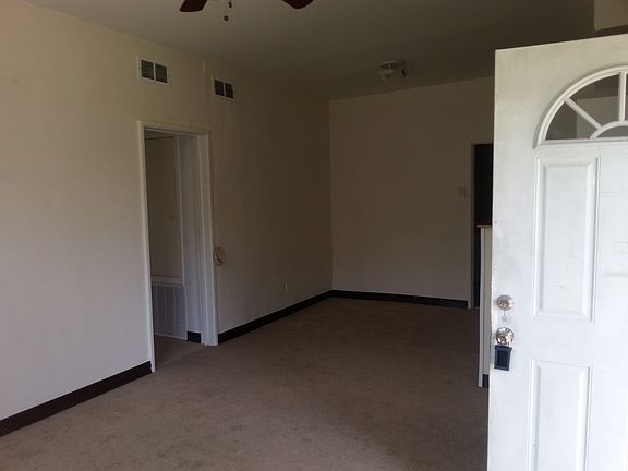 4th image of 73 S Garfield Dr