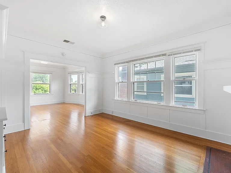1915 NE 16th Ave #3 — Photo 4