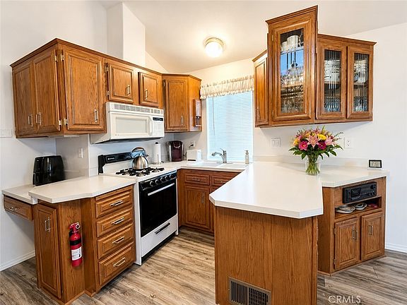 4th image of 1253 Western Dr
