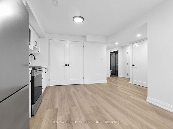 4th image of 51 Monarchy St #Basement
