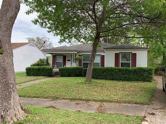 2nd image of 860 Holly Dr