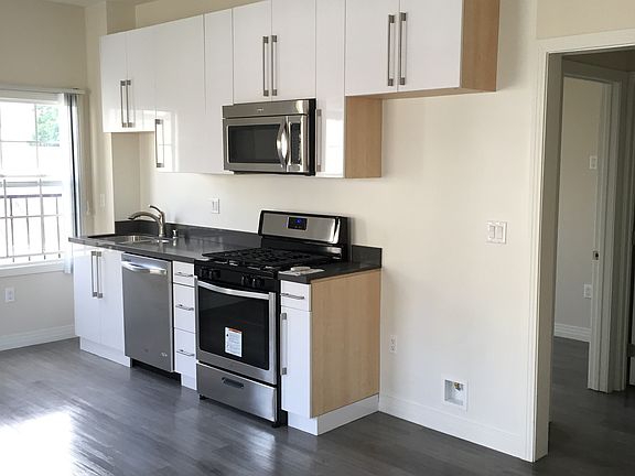 2nd image of 3192 W 7th St APT 31
