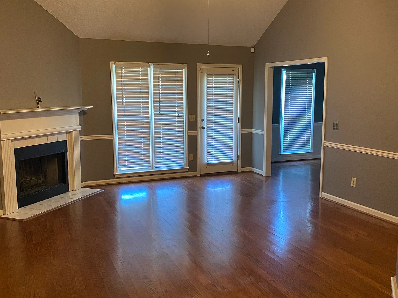 3 bed, 1607 sqft, $1,950 — Photo 2