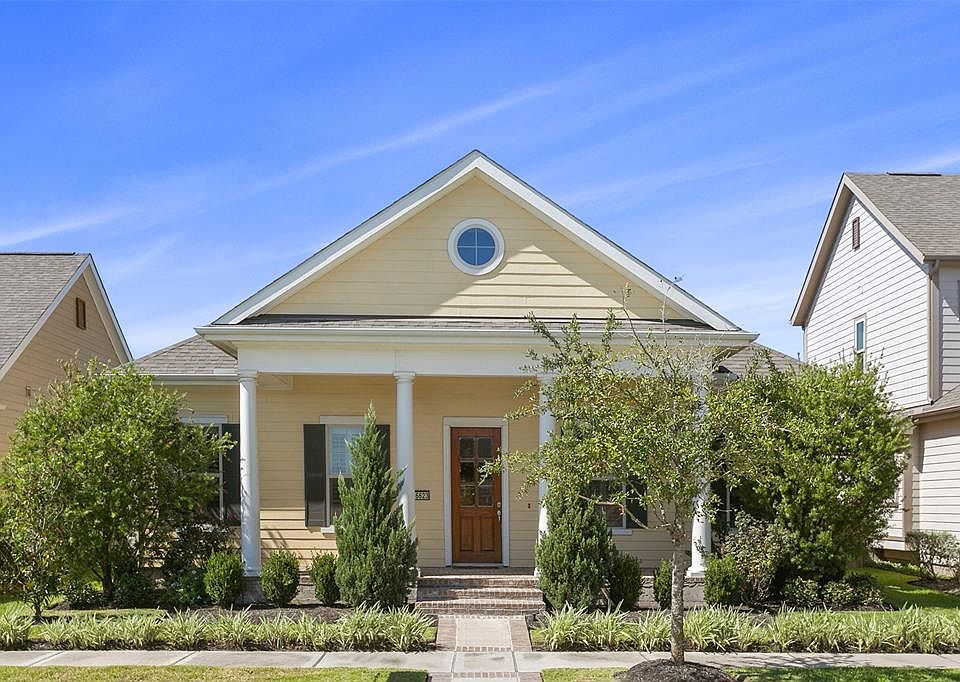 This fabulous 4/3 J Kyle Home is ready for a new family.