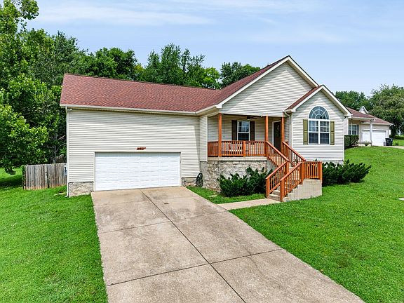 2nd image of 2862 Spring Meade Blvd
