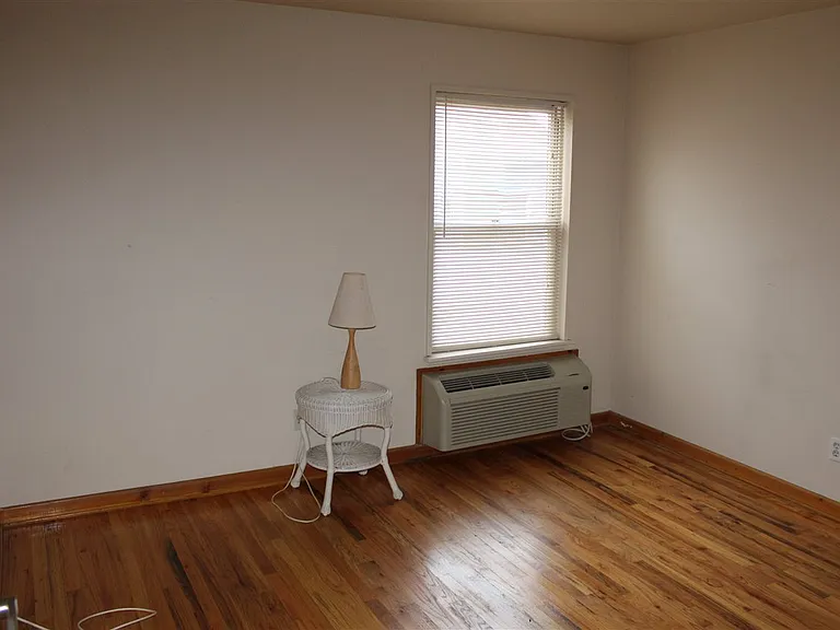 6713 Polk St #6 — Photo 32