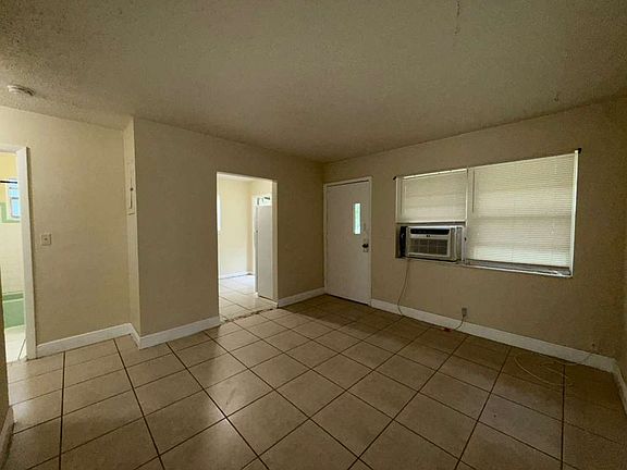 3rd image of 437 NW 9th Ave #2