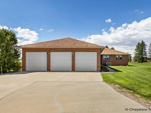 9514 Powderhouse Rd, Cheyenne, WY 82009