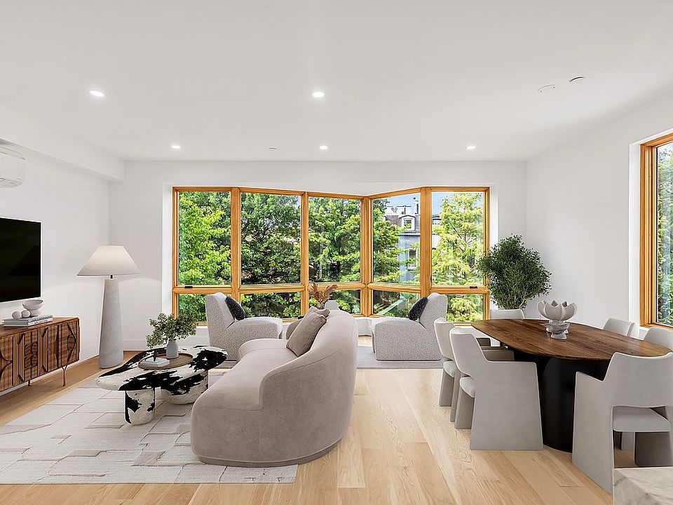 1st image of 226 Putnam Ave #201