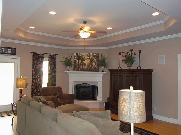 2nd image of 14 Lemans Dr N