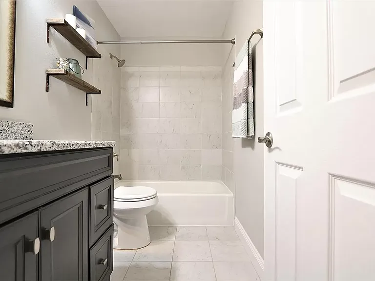 1929 Squires Way Ct — Photo 35