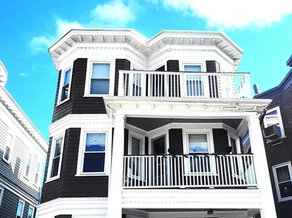 8 Dawes St, Dorchester, MA 02125