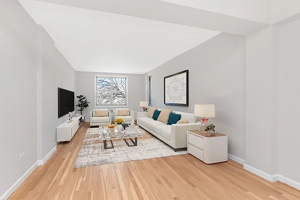 Sold by Re/Max In The City | media 1