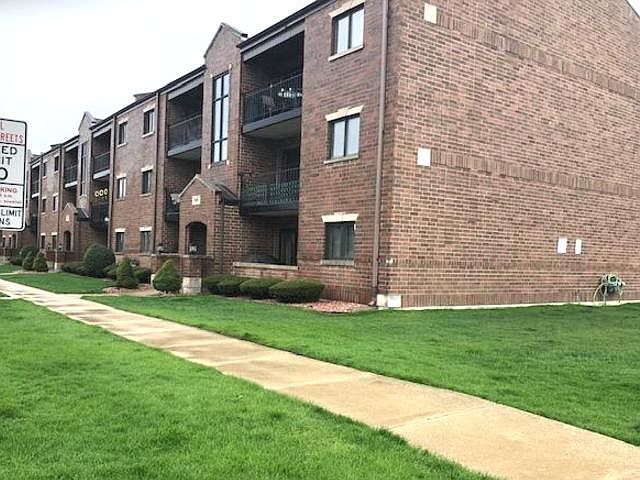 1st image of 7955 W 90th St APT 1A