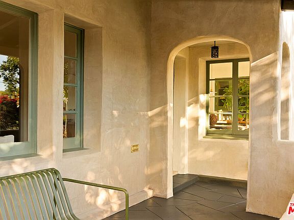 5th image of 585 Mountain View St