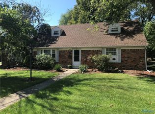 4040 Greencrest Ln, Toledo, OH 43614
