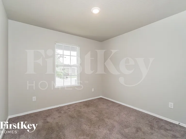 1906 Morse Way — Photo 10