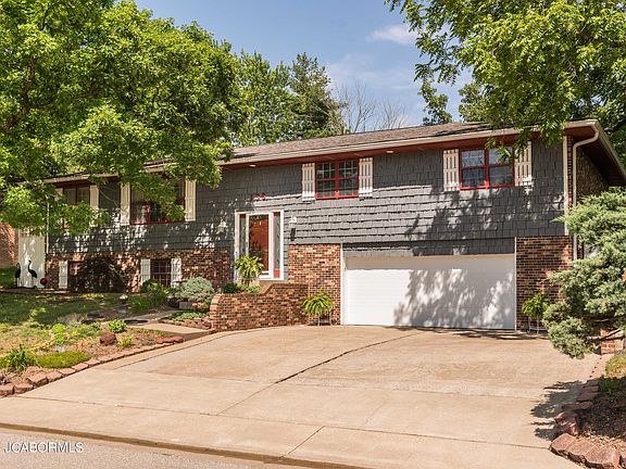 4th image of 133 Valley View Dr