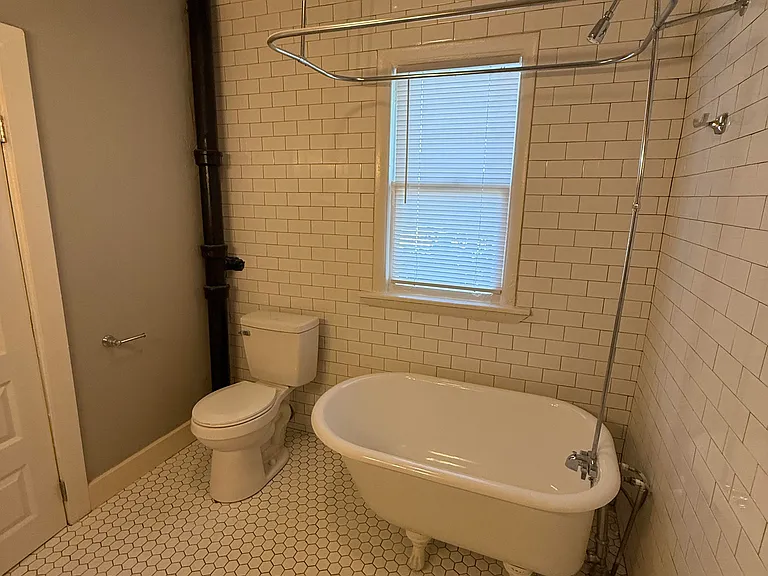 706 S Saint Louis Ave — Photo 6